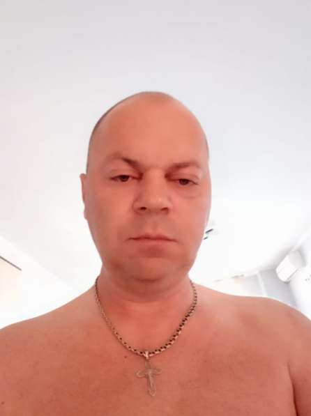Artem, 45 лет, хочет пообщаться