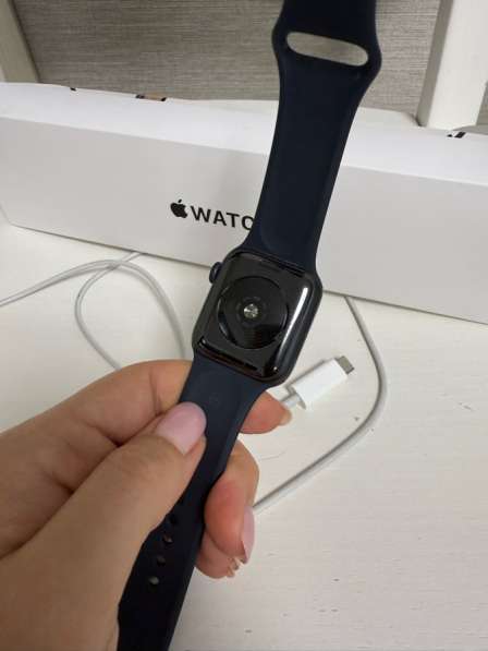 Apple Watch SE 40 mm синие в Москве фото 9