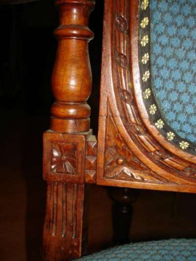 Резные кресло и пара стульев,орех в Санкт-Петербурге фото 3