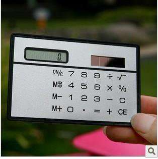 Мини калькулятор в бумажник на солнечной