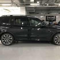 X7 xDrive40i бензин (Черный на кофе - индивидуал) 340 л. c, в г.Москва