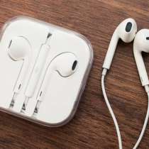 Проводные наушники Apple EarPods с разъёмом 3,5 мм, в г.Рига