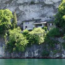 Вилла, на первой линии от озера, в Leggiuno, в Санкт-Петербурге