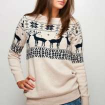 Свитеры с оленями оптом. 870 руб шт, в Москве