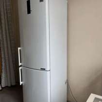 Продам холодильник LG, в Москве