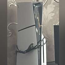 Продам плейстешен 5) 2 джойстика и 2 игры!, в Киселевске