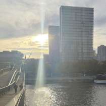 Привезу с Парижа документы, разную почту до 10 кг, в Москве