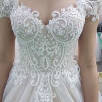 Срочно продам, свадебное/выпускное платье, в Москве