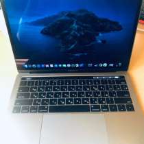 MacBook Pro 13 2017 Touch Bar 256gb, в Москве