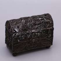 Шкатулка в виде сундучка, Россия, 19 в., в Москве