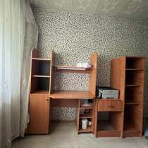 Письменный стол со стеллажом, в Ижевске