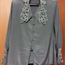 Блузка серая с красивым кружевным воротником размер 46-48, в Сыктывкаре