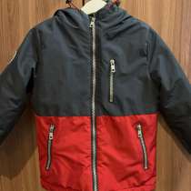 Продам куртку Деми для мальчика Р 104, цена 300 руб, в Северодвинске