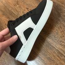 Кроссовки женские, в Грозном