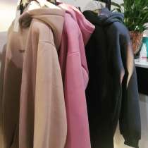 Толстовки, в Москве