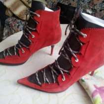 Ботинки Casadei 37р Ориг красная замша каблук 5 см бу 2 дня, в Москве