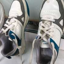 Кроссовки детские-женские, в Нижнем Тагиле