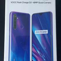 Новый Realme 5 Pro 4/128GB Мерцающий Синий, в Екатеринбурге