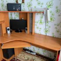 Компьютерный стол с тумбочкой, в Екатеринбурге
